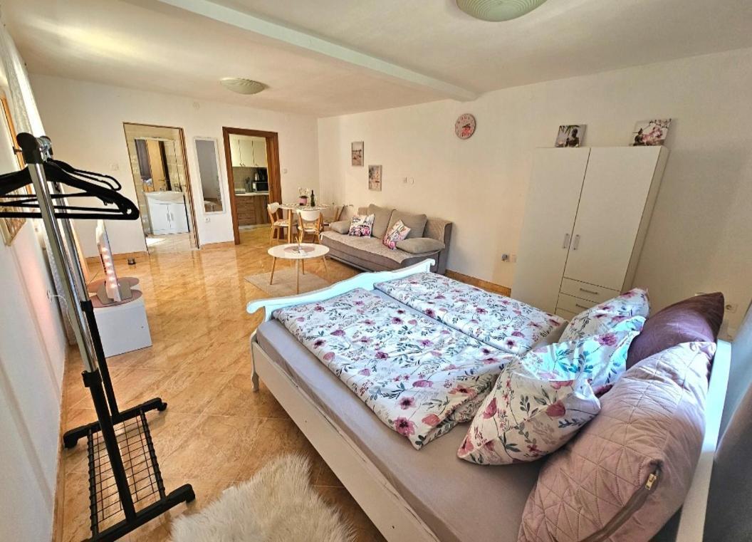 Apartment Miska & Studio Roki Dračevac エクステリア 写真