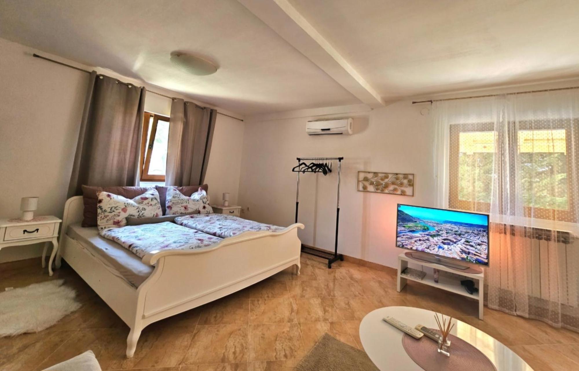 Apartment Miska & Studio Roki Dračevac エクステリア 写真